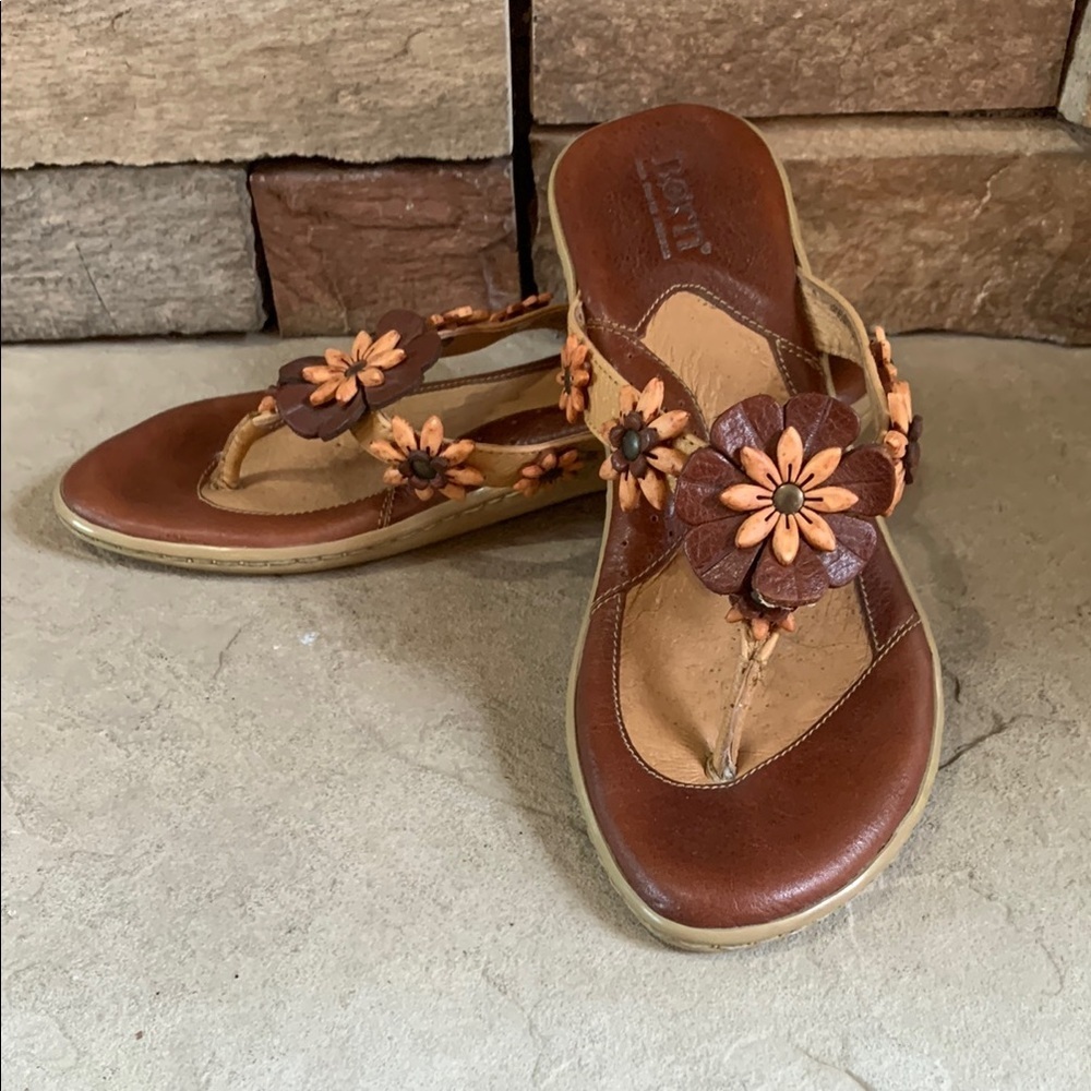 Born size 7/38  Brown and tan leather and wood Floral Sandals